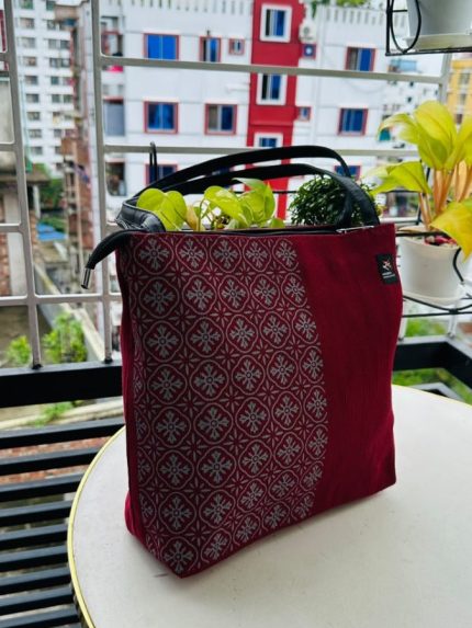 Jute bag with screen print