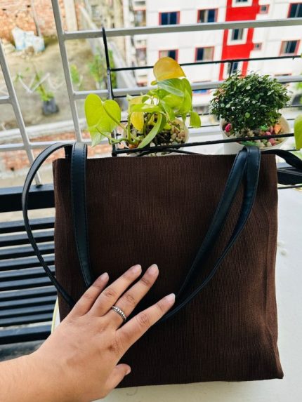 Jute cotton bag with zipper system